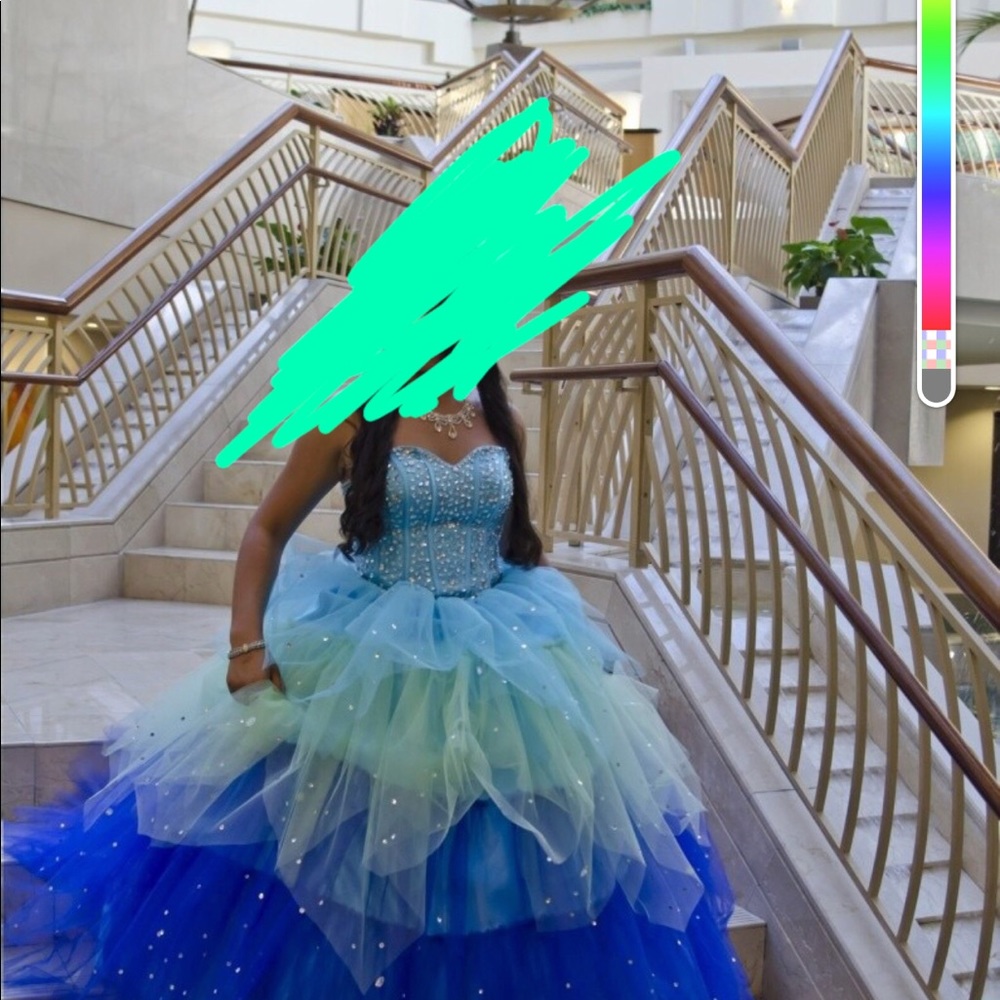 Quinceañera sweet 16 dress size 6-8 medium
